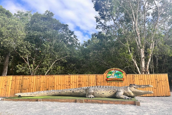 どきどき！ハートリーズ・クロコダイル・アドベンチャーズ動物園（日本語ガイド／入園チケット/クロコダイルクルーズ付き）