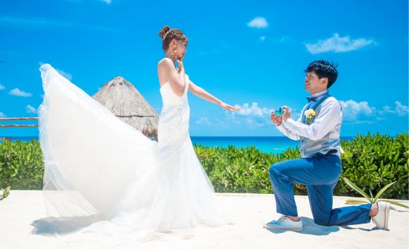 【カンクン】本格ウエディングフォト・ビーチ＆ダウンタウン～写真枚数200枚＆ドローン映像