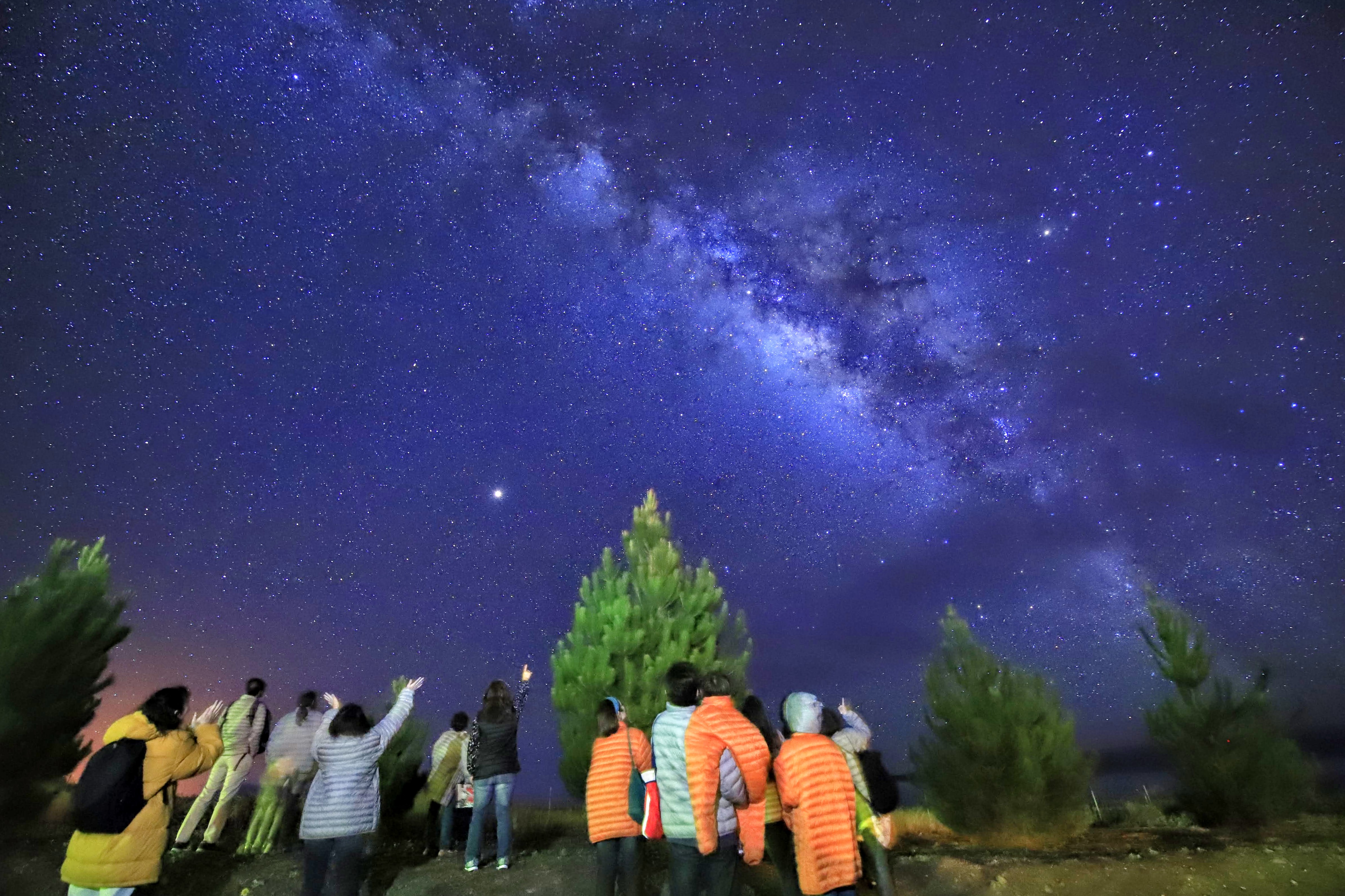 マウナケア山頂 日の出と星空観測ツアー＋世界遺産キラウエア火山とマウナケア星空観賞【セット】