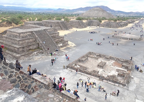 【プライベート・日本人ガイド同行】テオティワカン遺跡